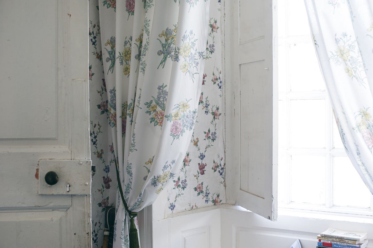 WINDOW CURTAINS WHITE2