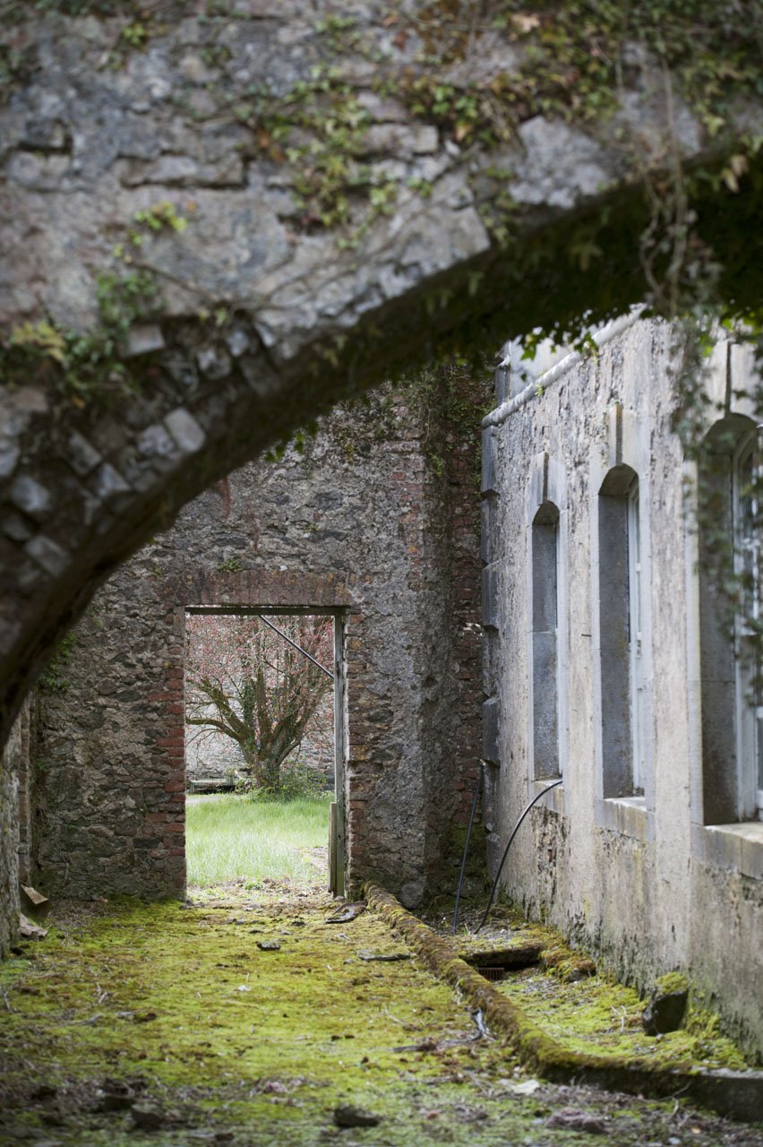 Step Supporting Arch